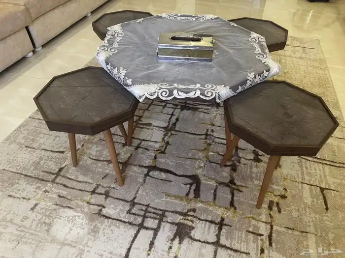 مجلس كامل مع الطاولات واثنين كراسي 5