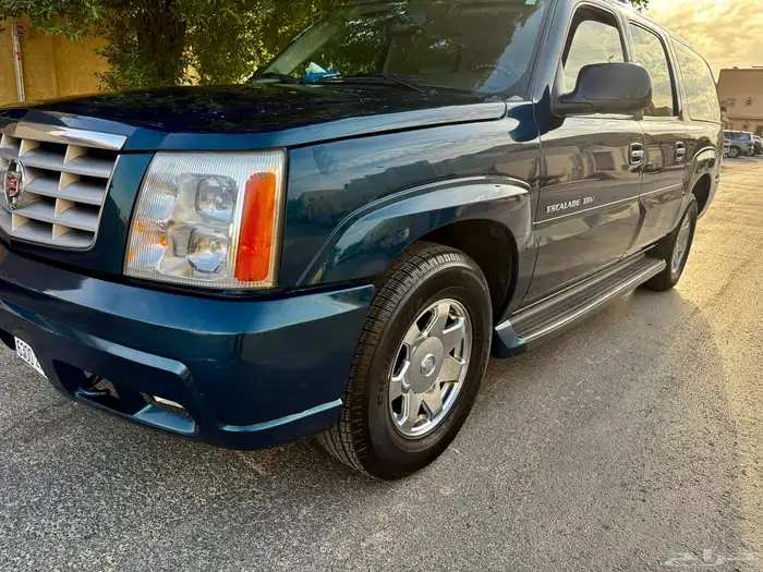 كاديلاك اسكاليد 2005 ممشى قليل مخزن 1