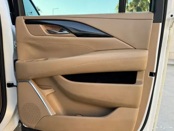 كاديلاك اسكاليد طويل موديل 2019 بلاتينيوم تشيكات وكاله 60