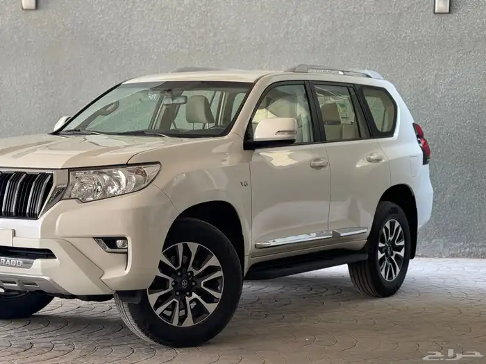 تويوتا برادو V6 موديل 2023 نظيف جدا 11