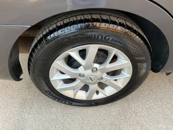 للبيع نيسان صني 2023فل كامل 12