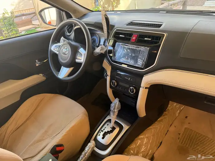 تيوتا راش المديل 2023 ( G ) سعودية عبداللطيف جميل وكالة 72