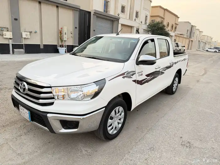 هايلوكس 2021 سعودي نظيف ديزل .. 1