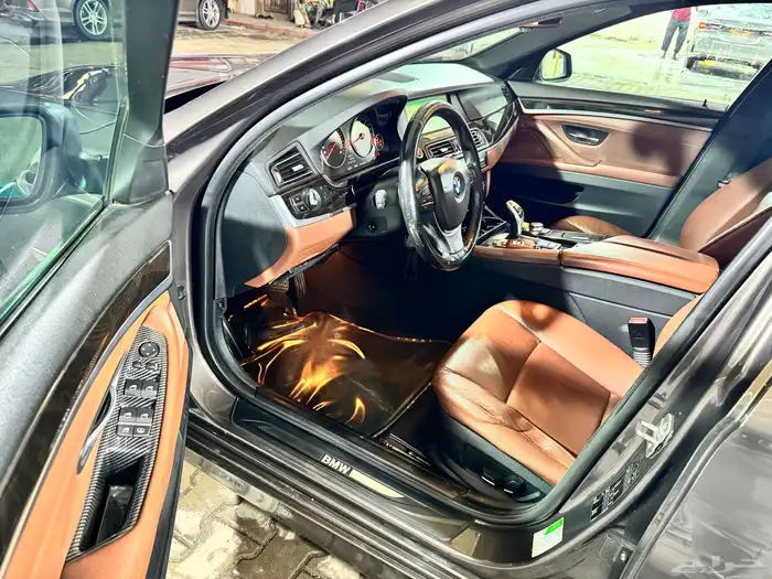 بي ام دبليو الفئة الخامسة 530i 2013 BMW 16