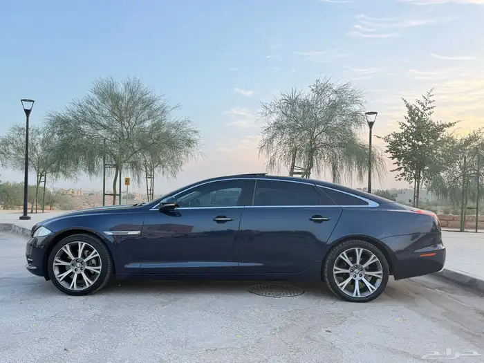 جاكوار XJL Portfolio 2012 فل اطلبية تنفس طبيعي بحالة الوكالة 48
