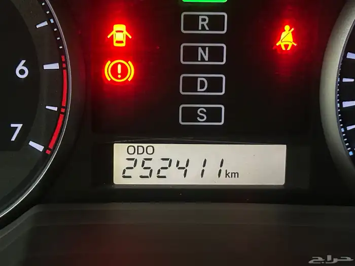 تويوتا لاند كروزر GXR موديل 2014 فل كامل نظيف بريمي 6