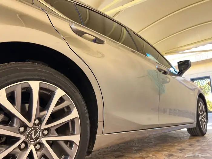 لكزس حجم 250 ES المديل 2023 سعودية عبداللطيف جميل AA. 9