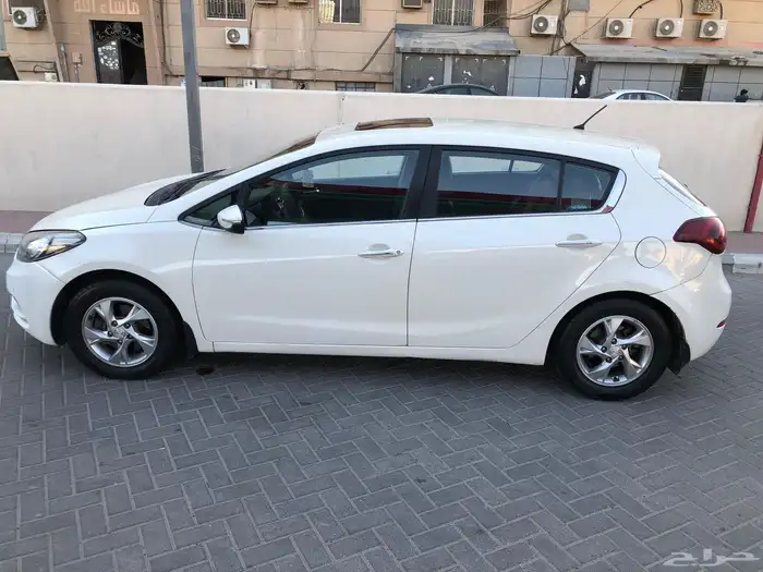 كيا سيراتو موديل 2014 هاتشباك كامله 25