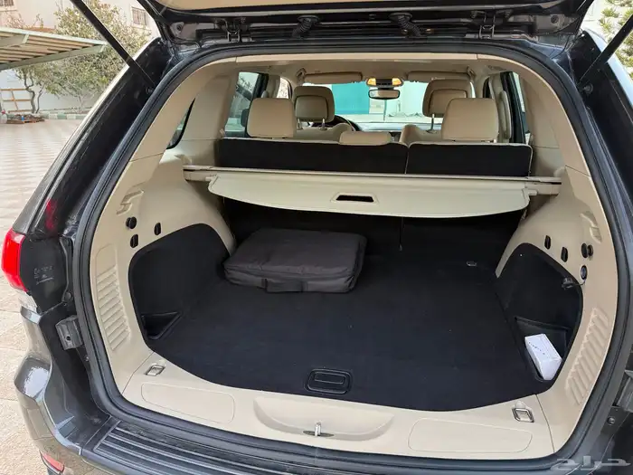 جراند شيروكي مخززن 2020 29