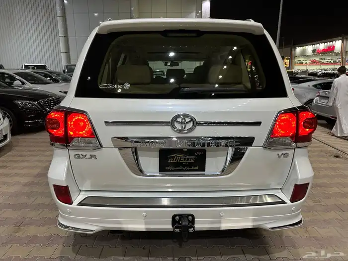 تويوتا لاند كروزر GXR موديل 2014 فل كامل نظيف بريمي 26