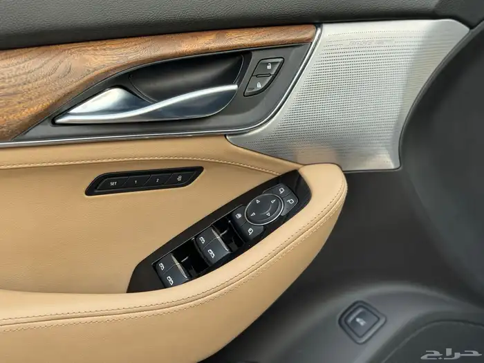 كاديلاك CT5 موديل 2023 اعلى فئة مخزن ممشى 6 الف تحت الضمان 52