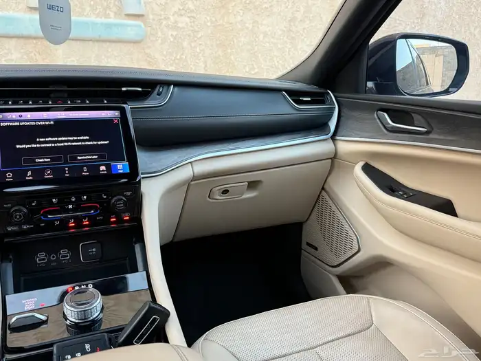 جيب شروكي لمتد 2023 33