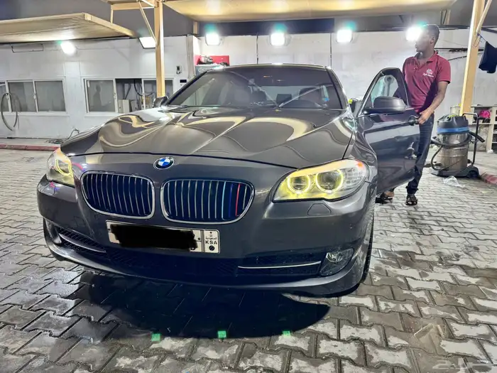 بي ام دبليو الفئة الخامسة 530i 2013 BMW 4