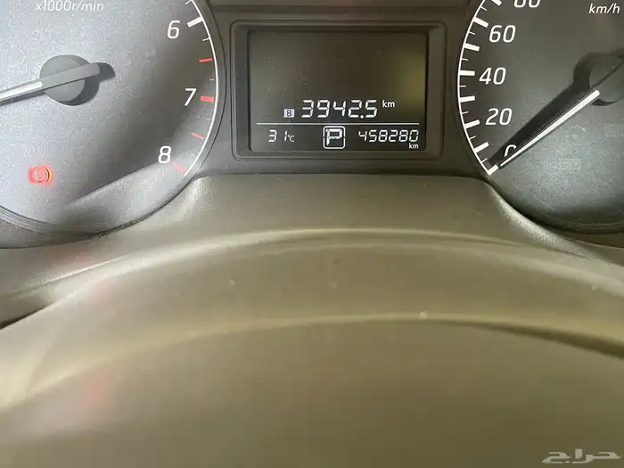 للبيع سيارة نيسان سنترا 2016 4