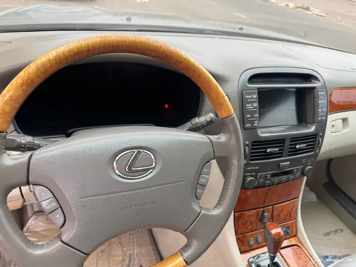 لكزس LS 430 موديل 2005 6