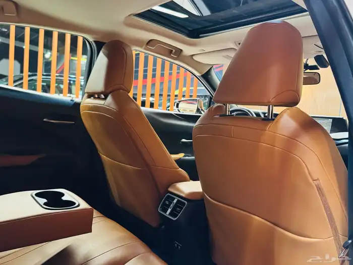 لكزس 2019 UX 200 سعودي (( بحاله ممتازه)) 23