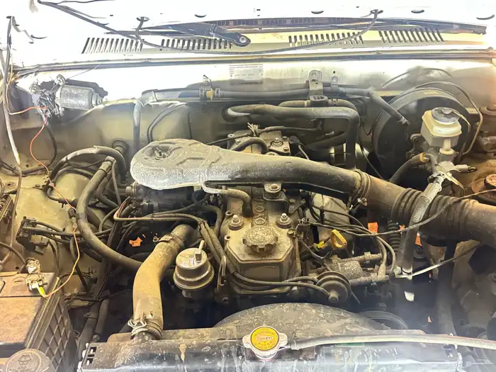 للبيع هايلوكس 8