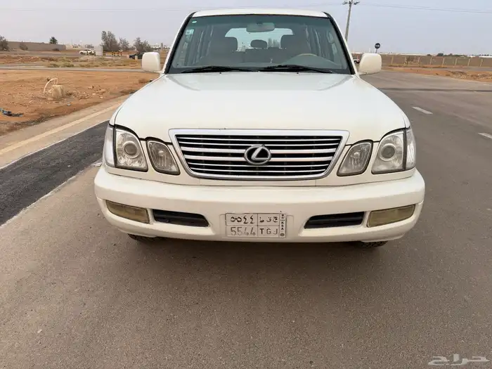 للبيع لكزس 2001 فيه رش خفيف 0