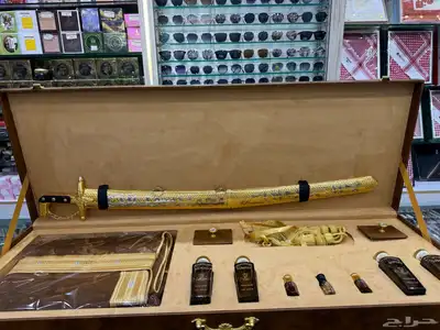 طقم هديه بحالته من براند الجزيره للعود index