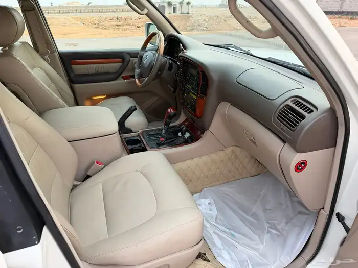 للبيع لكزس 2001 فيه رش خفيف 3