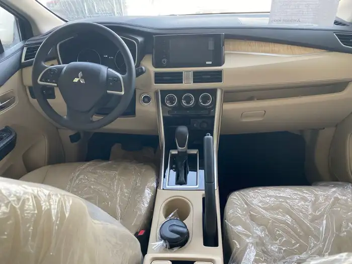 متسوبيشي اكسبندر هاي لاين سعودي 2025 6