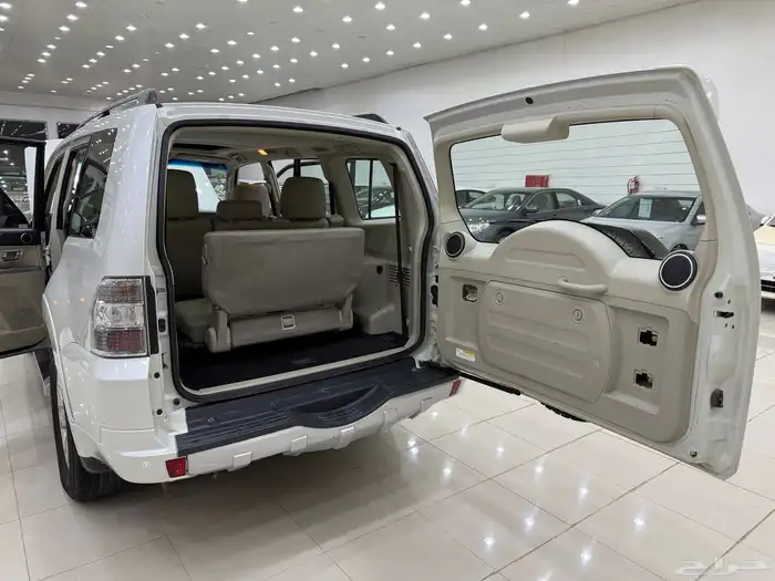 ميتسوبيشي باجيرو 2017 فل كامل مكينه 3800 15