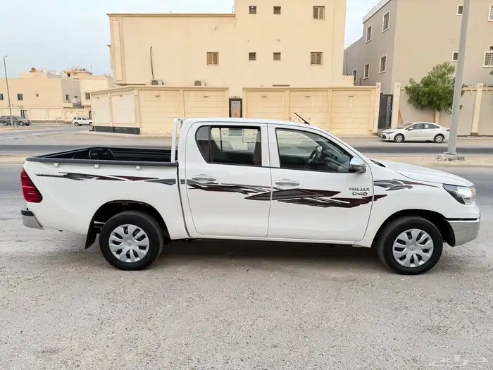 هايلوكس 2021 سعودي نظيف ديزل .. 3