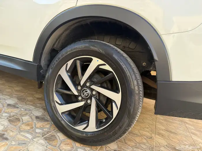 تيوتا راش المديل 2023 ( G ) سعودية عبداللطيف جميل وكالة 14