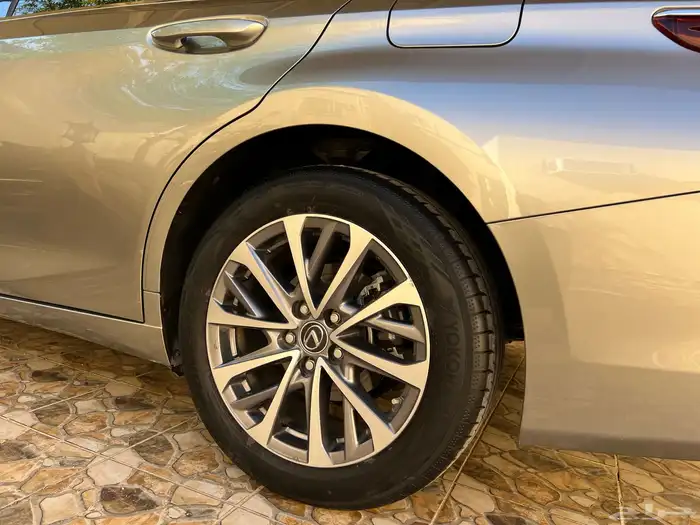 لكزس حجم 250 ES المديل 2023 سعودية عبداللطيف جميل AA. 15