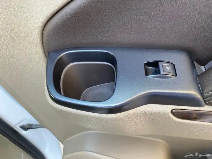 تاهو 2016 ابيض ls دبل نظيف ممشى 254الف كل شي ع الشرط 21