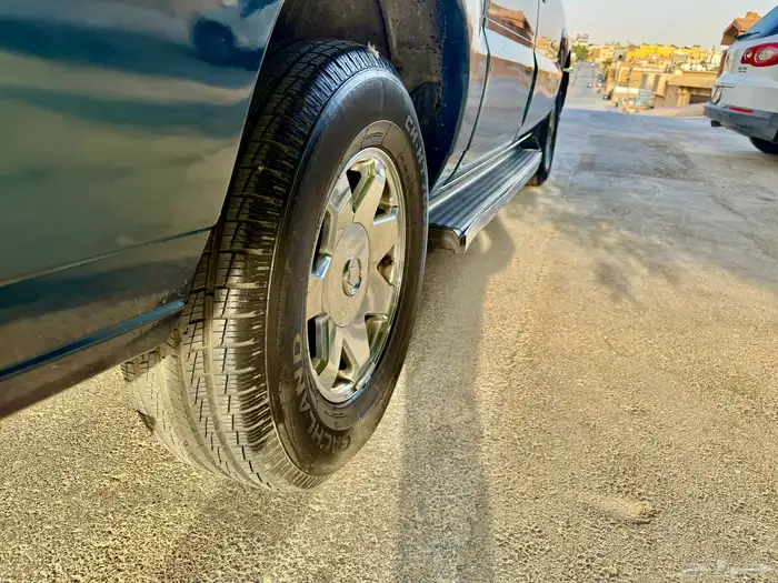 كاديلاك اسكاليد 2005 ممشى قليل مخزن 22