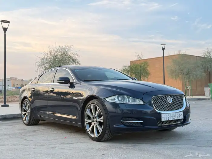 جاكوار XJL Portfolio 2012 فل اطلبية تنفس طبيعي بحالة الوكالة 53
