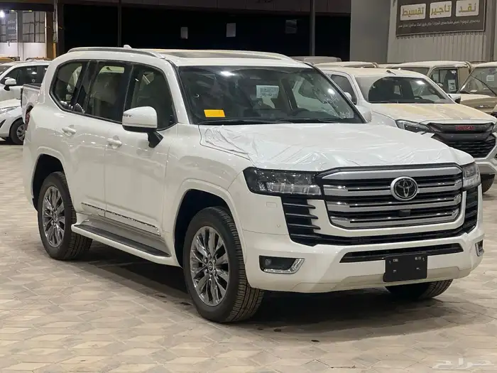 تويوتا لاندكروزر GXRL4 2025 1