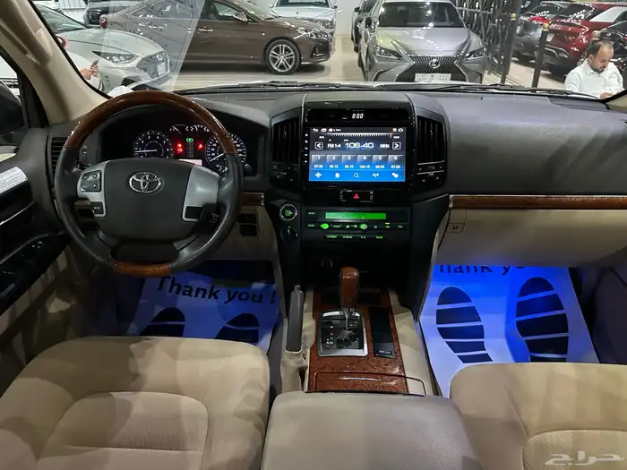 تويوتا لاند كروزر GXR موديل 2014 فل كامل نظيف بريمي 19