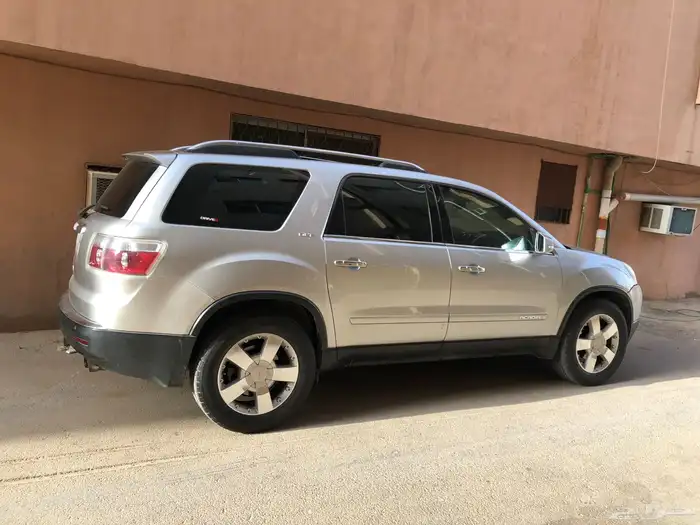 جي ام سي اكاديا 2008 10