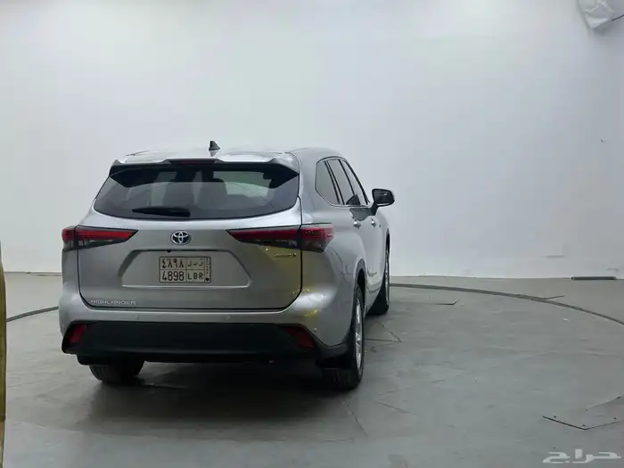 هايلاندر 2022 نظيف استخدام شخصي 4