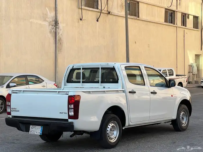 ايسوزو ديماكس موديل 2014 13