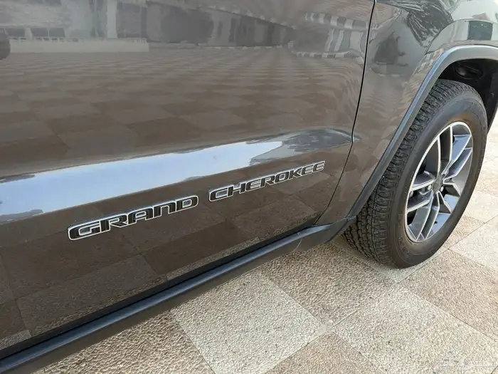 جراند شيروكي مخززن 2020 13