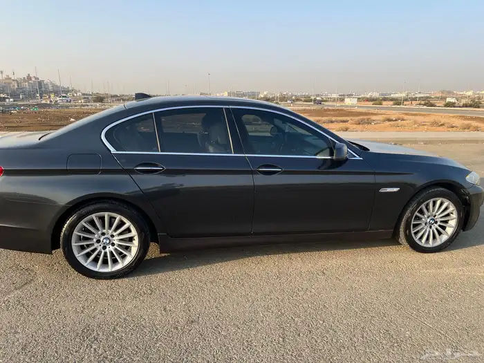 بي ام دبليو الفئة الخامسة 8