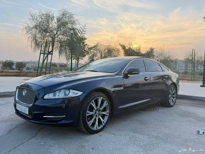 جاكوار XJL Portfolio 2012 فل اطلبية تنفس طبيعي بحالة الوكالة 49