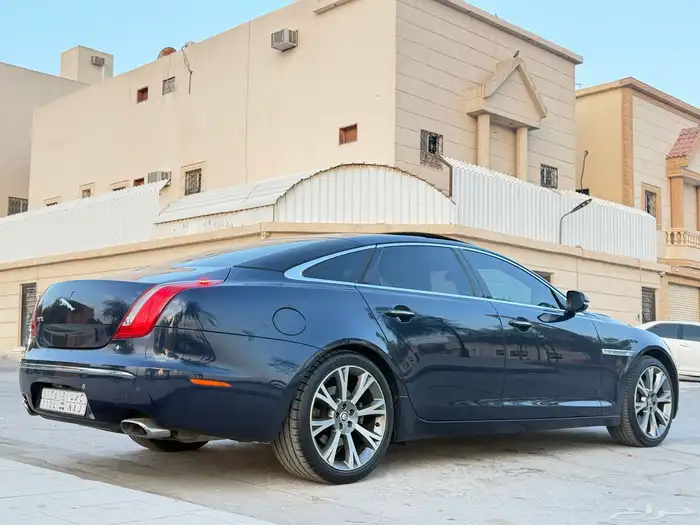 جاكوار XJL Portfolio 2012 فل اطلبية تنفس طبيعي بحالة الوكالة 54