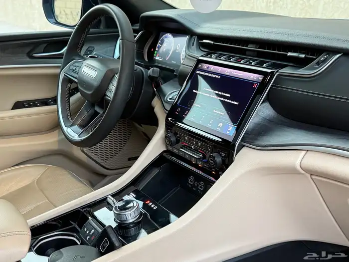 جيب شروكي لمتد 2023 42