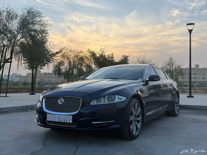 جاكوار XJL Portfolio 2012 فل اطلبية تنفس طبيعي بحالة الوكالة 47