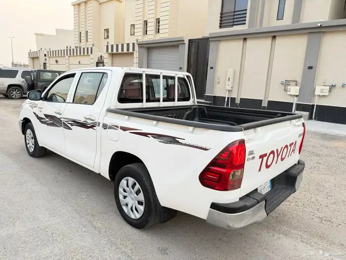 هايلوكس 2021 سعودي نظيف ديزل .. 7