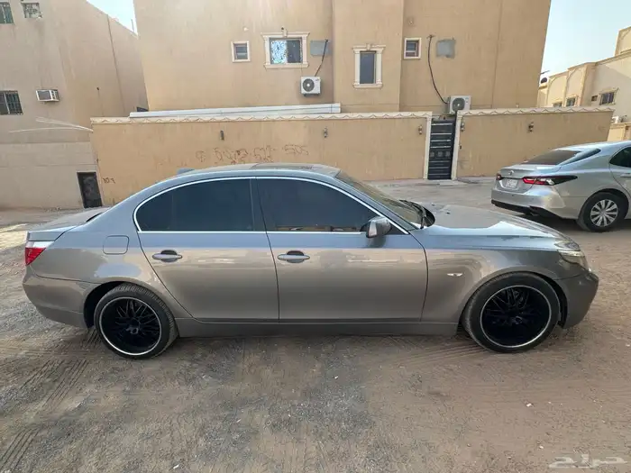 BMW E60 2005 2