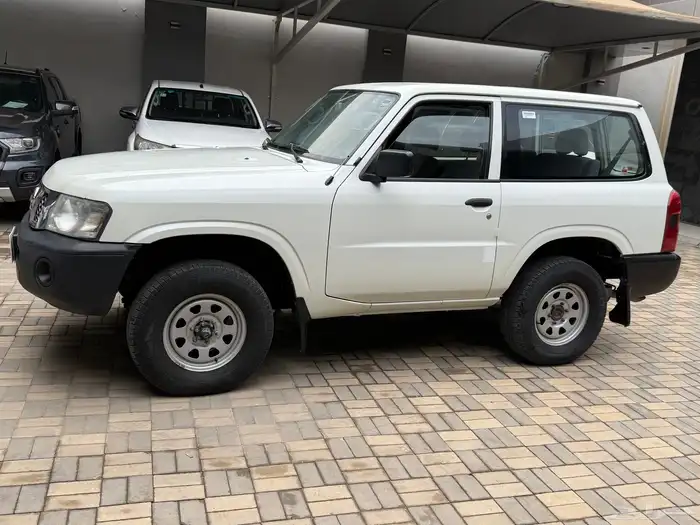 باترول 2009 ربع .. ممشى 79 الف 2