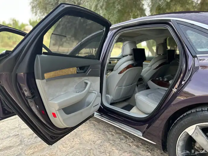 Audi A8 اودي مخزن 2012 18