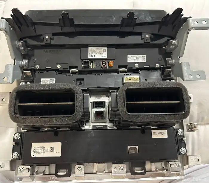 شاشة باترول اصلية مفكوكة من باترول 2024 1