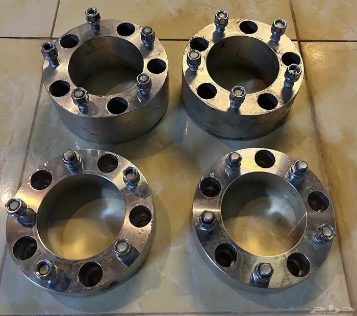 جنوط لكزز الحميد مع كفرات ماكسس وتباريز . 2