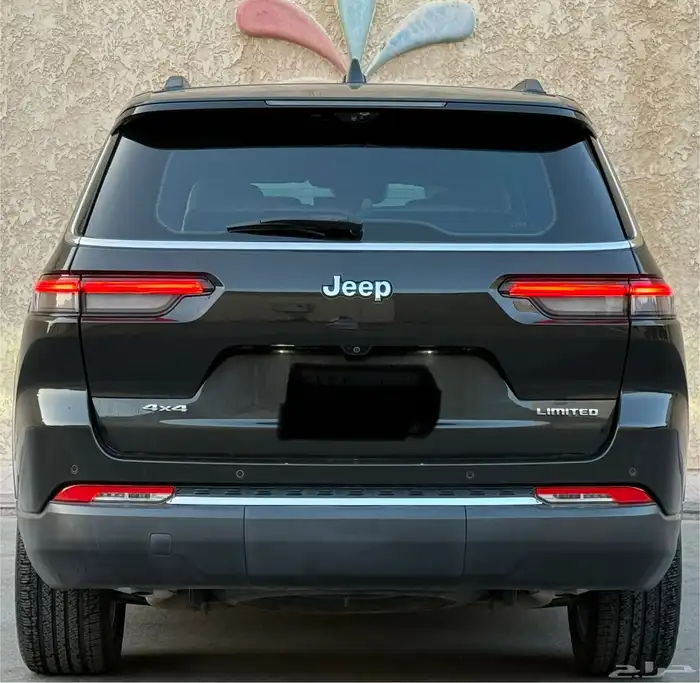 جيب شروكي لمتد 2023 11